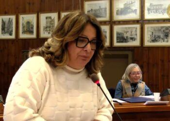 Variante SS16, si naviga a vista: in Consiglio non c’è accordo. Tre ore di dibattito, poi rinvio