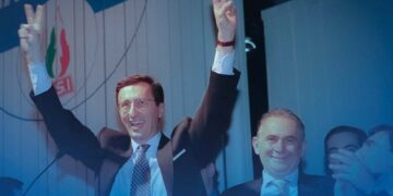 Gianfranco Fini a Vasto per celebrare i 30 anni dalla nascita di Alleanza Nazionale