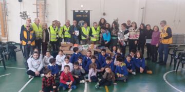 Alberi per la pineta e materiale scolastico, l’iniziativa del Lions Club Host Vasto a Liscia