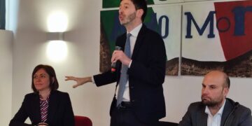 Speranza: «Il governo sta smantellando la sanità»