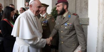 L’onorificenza di Cavaliere al merito al sottufficiale scernese Mario Marrone