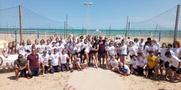 Decine di giovani al Beach volley camp sulla spiaggia di San Salvo Marina