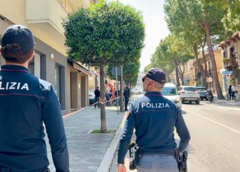 Infiltrazione d’acqua causa crollo nel seminterrato, evacuata una palazzina di corso Garibaldi