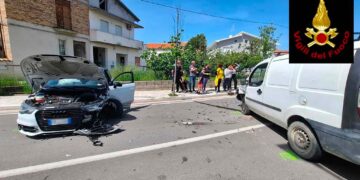 Scontro tra due auto a San Salvo, due feriti lievi