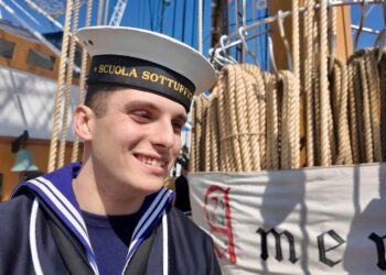 Valerio, 24 anni, allievo abruzzese imbarcato sulla nave scuola Vespucci: «È un grande amore»
