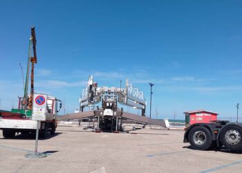 A San Salvo Marina si monta la ruota panoramica, obiettivo week end di Pasqua