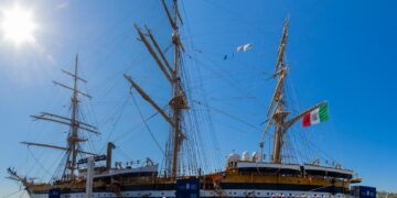 L’Amerigo Vespucci a Ortona: la prima giornata nelle foto di Costanzo D’Angelo
