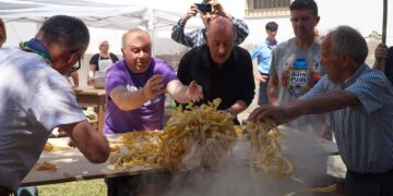 San Salvo, la sfilata delle some e le sagnitelle: «una tradizione che va avanti dal 1745»