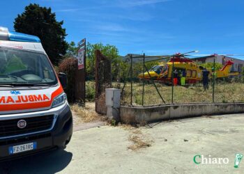 Studente ferito a un braccio mentre scavalca ringhiera, alunno del “Mattei” soccorso in eliambulanza