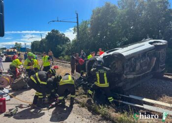Pulmino si scontra con un’auto sulla Sp 84 e si ribalta, sette i feriti