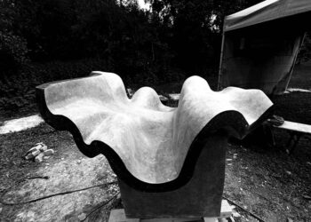 “Distacco”, l’opera di Giuseppe Colangelo al Simposio internazionale di scultura di Differdange