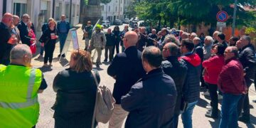 Sanità nell’entroterra, sit-in a Castiglione Messer Marino: «La salute è un diritto anche ad alta quota»