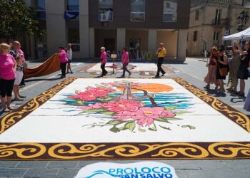 “Ancorati alla speranza”: 65mila fiorellini per l’opera dedicata al Giubileo