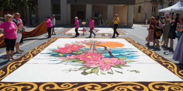 “Ancorati alla speranza”: 65mila fiorellini per l’opera dedicata al Giubileo