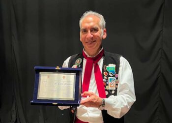 Il premio “Nicola Stivaletta” al Maestro Carlo Mantini, direttore della Corale Gran Sasso