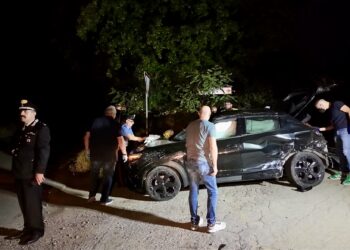 La rocambolesca fuga dei rapinatori: incidente vicino al ponte sul Sinello. Ricercati nelle campagne