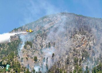 Da tre giorni bruciano i boschi di Raiano, oltre 200 ettari in fumo