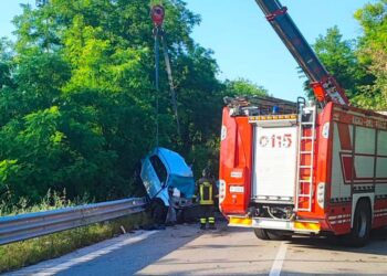 Tragico schianto a Chieti, salgono a quattro le vittime. Morti un fratello e due sorelle