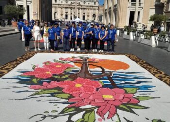 Infiorata storica di Roma, menzione speciale per il capolavoro delle uncinettine sansalvesi