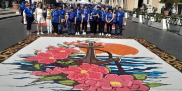 Infiorata storica di Roma, menzione speciale per il capolavoro delle uncinettine sansalvesi