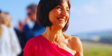 «Grazie, super maestra Antonella: con amore hai insegnato l’importanza di dialogo e comprensione»