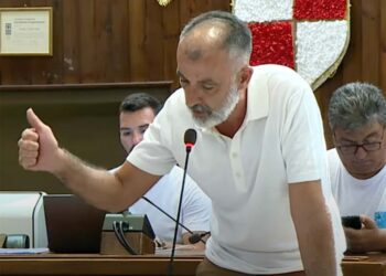 Le onde di Vignola agitano la maggioranza, botta e risposta Menna-Di Stefano. «Andiamo in procura»