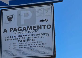Parcheggi alla marina, nuova ordinanza: dal 28 giugno. Strisce blu anche in via Vasco De Gama
