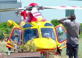 Operaio colpito da bobina metallica, intervento dell’eliambulanza a Punta Penna