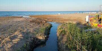 «Stamattina tanfo da Fosso Marino». Il Comune interviene