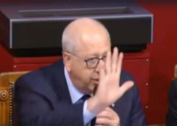 Chiusura di fabbriche, conseguenze drammatiche e decisioni toste: cosa ha detto Imparato