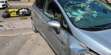 Scontro tra auto e Vespa in via del Porto, ferito un 28enne