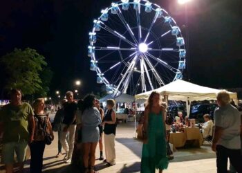 Il nuovo lungomare resta vietato alle bici, «È un giardino, per questo è aperto solo ai pedoni»