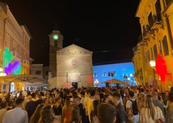 La Vasto antica ha vissuto il giorno più lungo dell’anno: migliaia di persone alla Notte in centro
