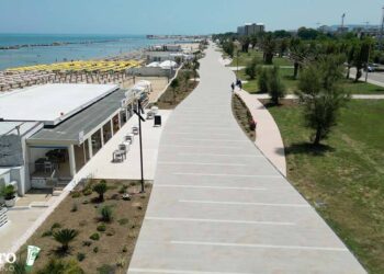 Pd: «Lungomare vietato alle bici, fare una pista ciclabile provvisoria»