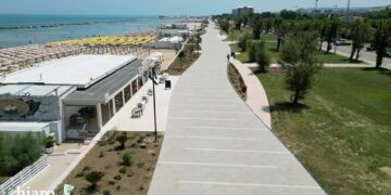 Pd: «Lungomare vietato alle bici, fare una pista ciclabile provvisoria»