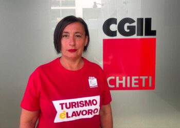 “Il turismo è lavoro”: la Filcams Cgil Chieti sulle spiagge contro il lavoro nero