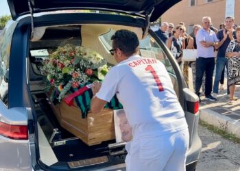 Da “Perdere l’amore” ad “Arrivederci”: Vasto saluta il Capitano