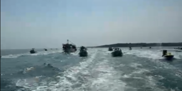 La suggestiva processione in mare: Casalbordino in festa per Santa Maria dell’Assunta