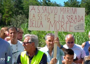 SS16, scoppia la protesta a San Salvo: «Ogni giorno rischiamo di essere investiti, non ascoltati da 40 anni»