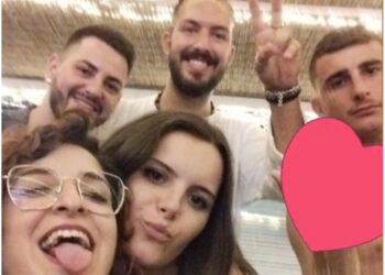 Gli amici di Kevin: «Anche a mille miglia eri sempre presente. Ci hai contagiato con leggerezza e bontà»