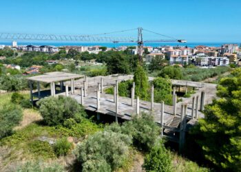 Vasto, nel cantiere Asl abbandonato da un quarto di secolo