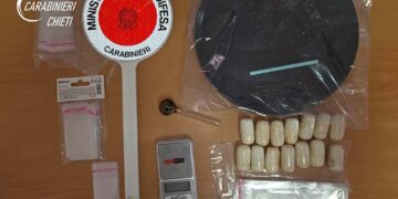 Smantellata rete di spaccio dal Sudamerica, corrieri ingerivano ovuli di cocaina