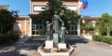 I salesiani salutano don Alvaro e don Nicola e accolgono il nuovo parroco