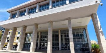 Rubarono attrezzi e utensili per comprare la droga, tre condannati