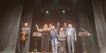 Applausi al Teatro Rossetti per Il Demiurgo di Gabriella Izzi Benedetti