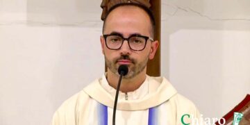 Don Gianluca Bracalante lascia Gissi, la parrocchia affidata a don Angelo Di Prinzio