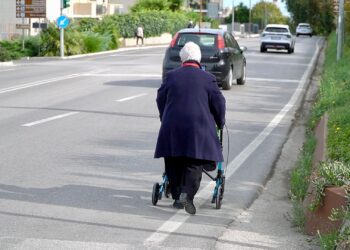 «Via Cardone, si è costruito senza lasciare spazio: rotatoria impossibile, faremo marciapiede»
