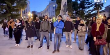 In piazza Rossetti il sit-in pro Flotilla: «Difendere le missioni vuol dire difendere la vita a Gaza»