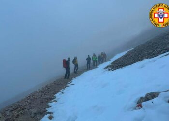 Escursioniste in difficoltà sul Corno Grande a causa della nebbia, salvate dal Soccorso alpino