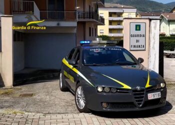 Operazione Tropical, altri due indagati. Gdf: «Dal carcere dirigevano lo spaccio»